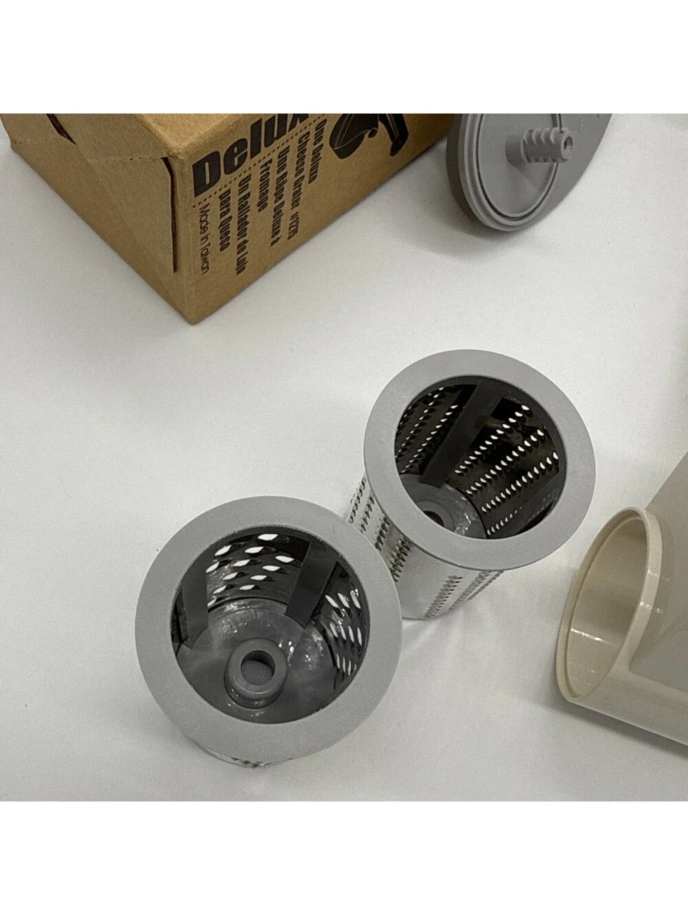 PAMPERED CHEF DELUXE CHEESE GRATER HANDHELD ROTARY EASY CLEAN 2 BLADES #1275